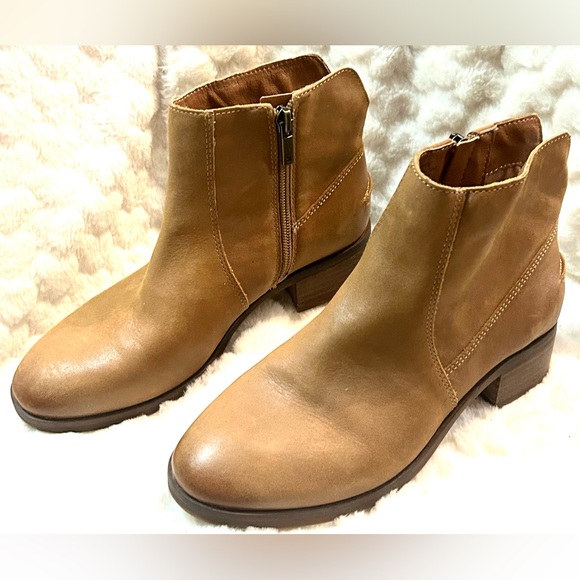 Lucky Brand Pedera Tan Leather Ankle Boots women’s size 6.5 - Picture 2 of 16